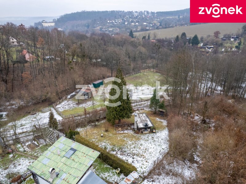 Prodej slunného pozemku s chatkou v Malenovicích, 616 m²