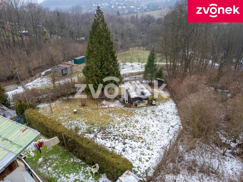 Prodej slunného pozemku s chatkou v Malenovicích, 616 m²