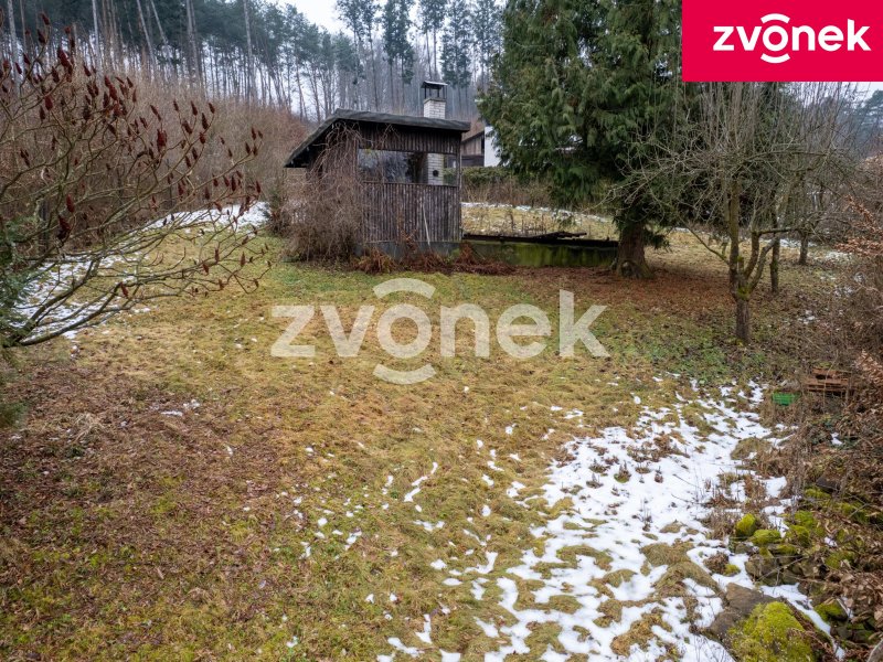 Prodej slunného pozemku s chatkou v Malenovicích, 616 m²