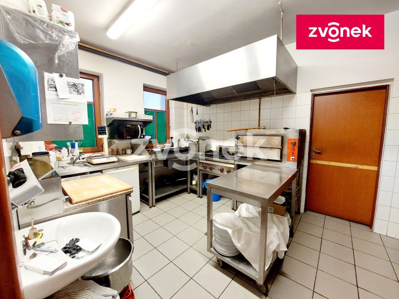 Pronájem objektu s ubytováním a restaurací – Vlčnov
