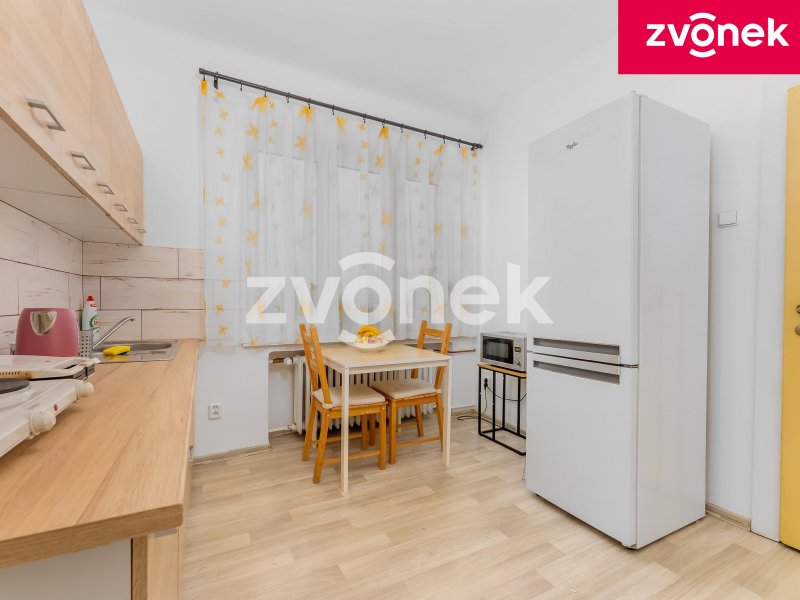 Prvorepubliková vila s bazénem a velkým pozemkem u centra Zlína – Tř. T. Bati