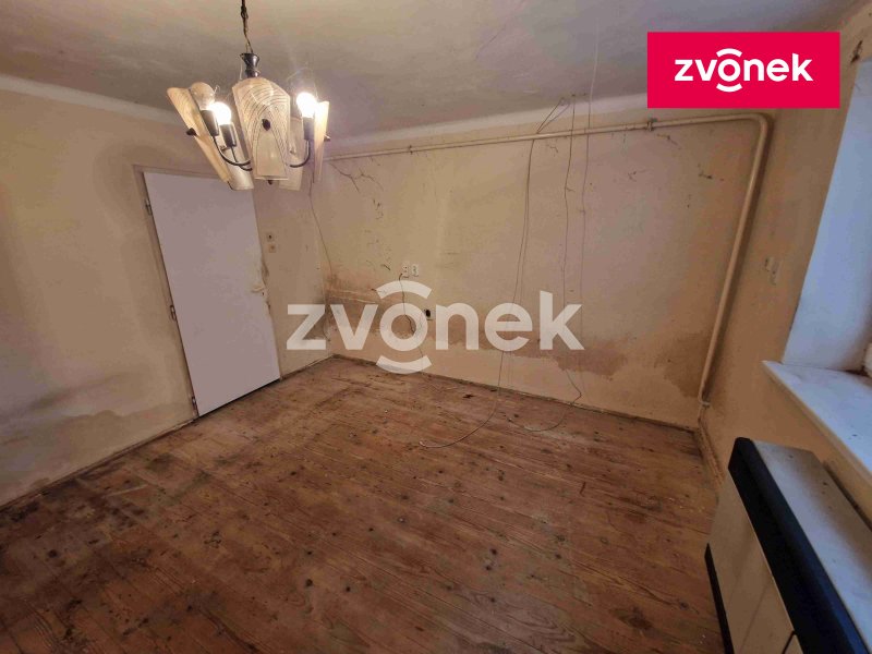 Prodej rodinného domu 2+1 v Hluku.