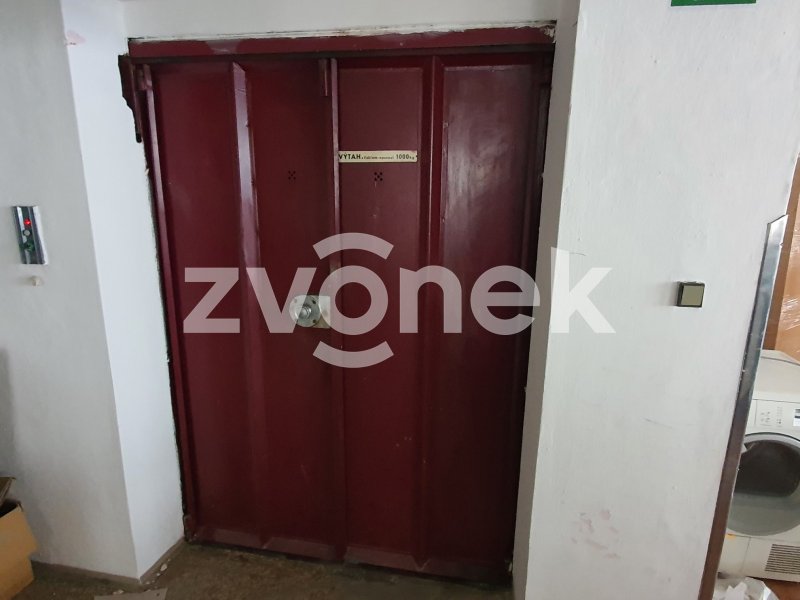 Komerční prostory, Ostrožská Nová Ves