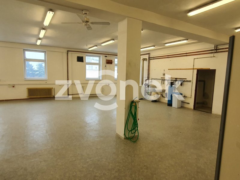 Komerční prostory, Ostrožská Nová Ves