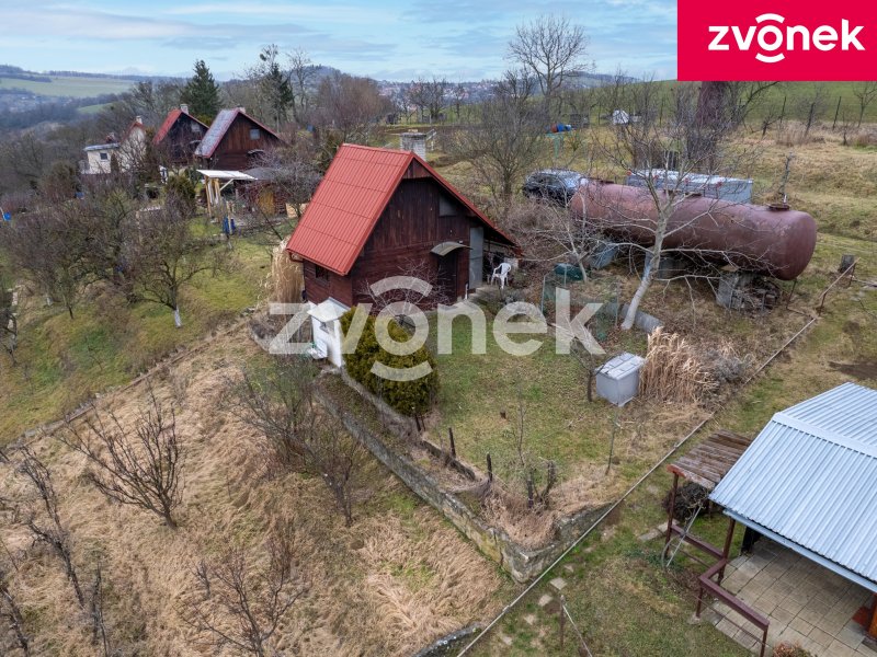 Ráj pro zahrádkáře - Chata v srdci úrodné zahrady 707 m², Napajedla