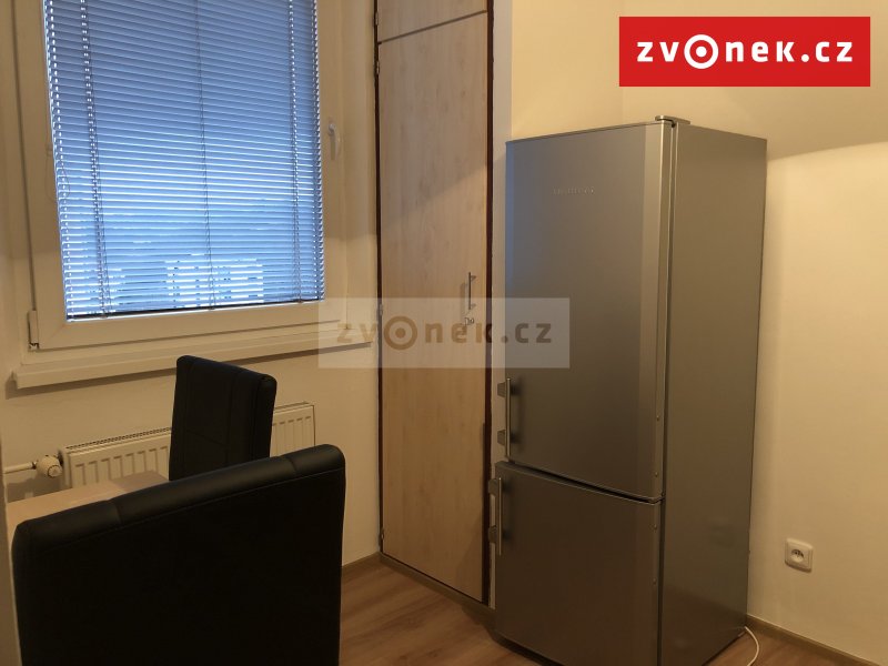 Byt 1+1 Zlín, Křiby, po rekonstrukci a vybavený, ihned.