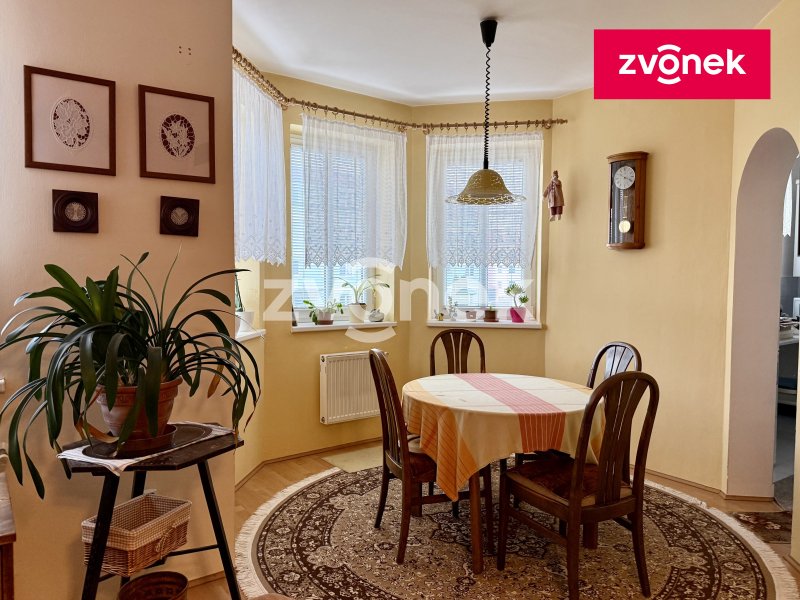 Prodej bytu 2+1 s lodžií a garáží Kroměříž, Talichova