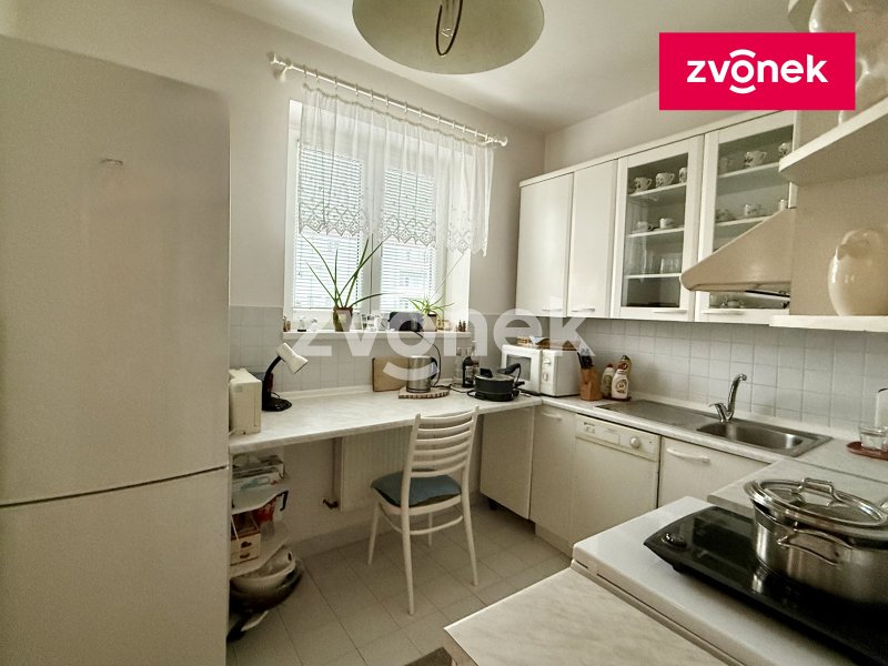 Prodej bytu 2+1 s lodžií a garáží Kroměříž, Talichova