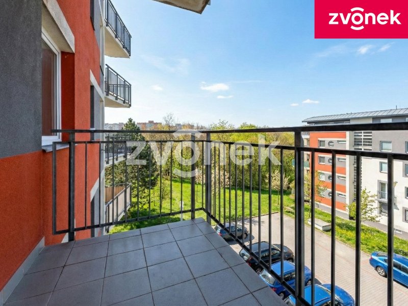3+kk Zlín - Voženílkova, terasa + balkon, nádherný výhled