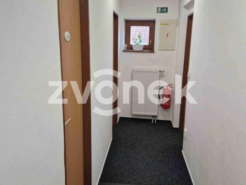 Pronájem kanceláří v centru Uh.Hradiště.