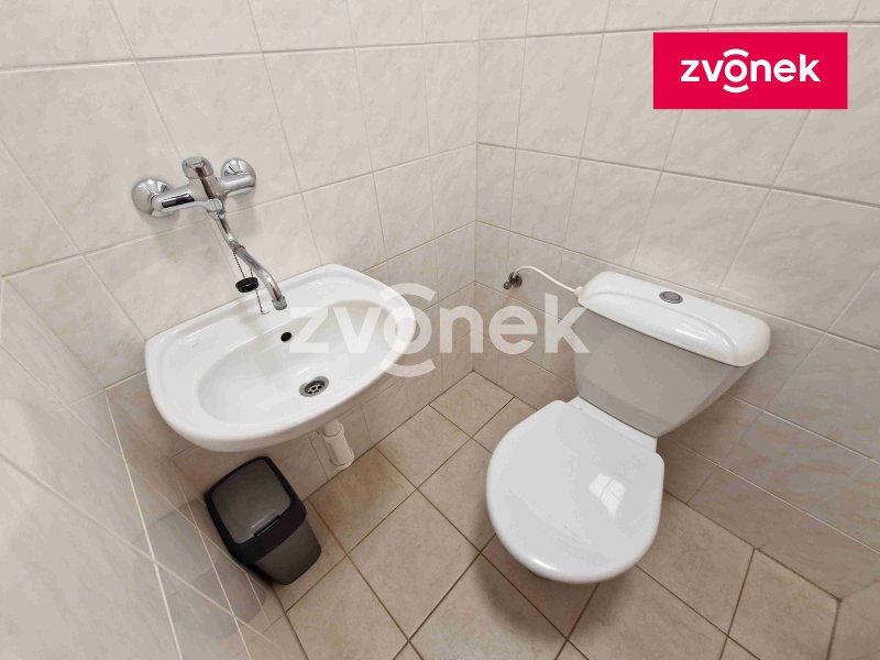 Pronájem kanceláří v centru Uh.Hradiště.