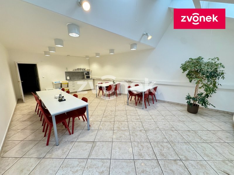 Pronájem kancelářské budovy Zlín - Vršava