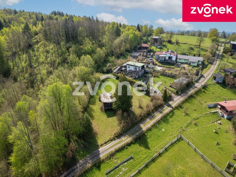 Prodej slunného pozemku s chatkou v Malenovicích, 616 m²