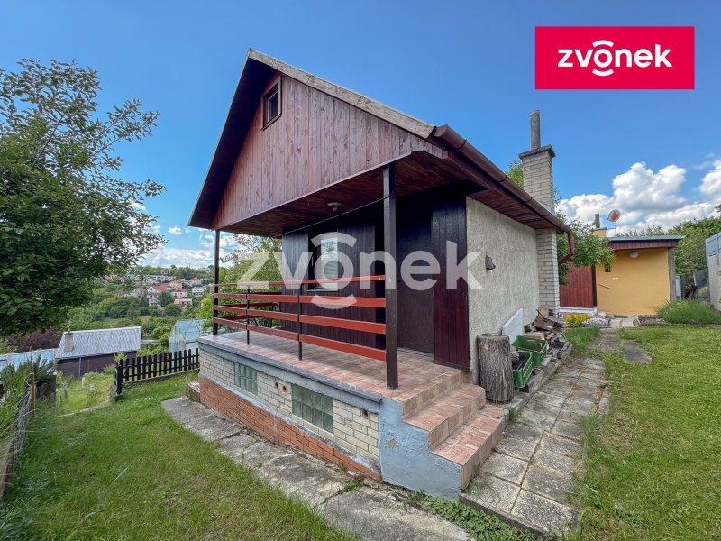 Chata Zlín - Malenovice, velká zahrada 367 m2, skleník