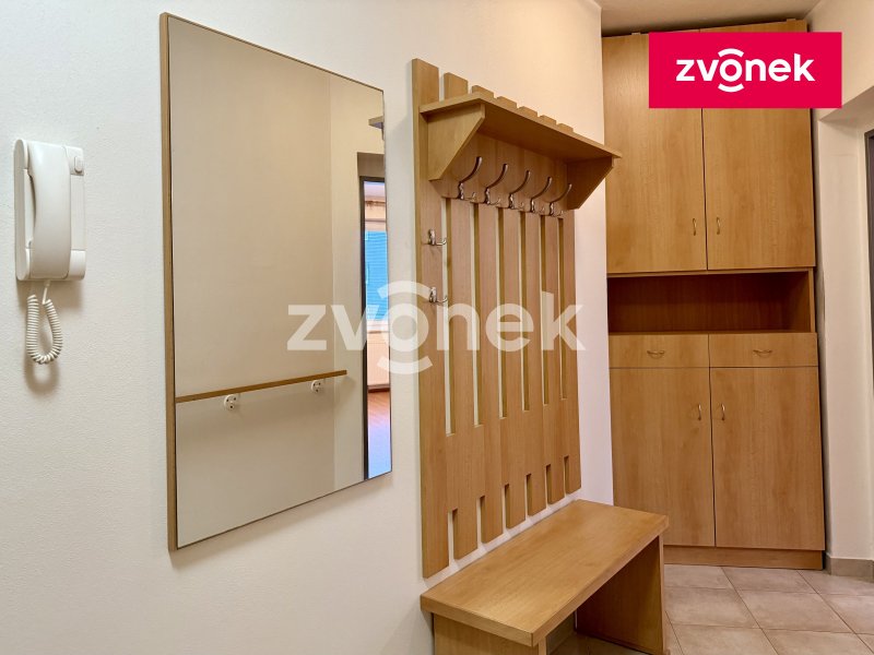 Pronájem bytu s terasou 2+kk Zlín, JS - Podlesí, ihned volný.