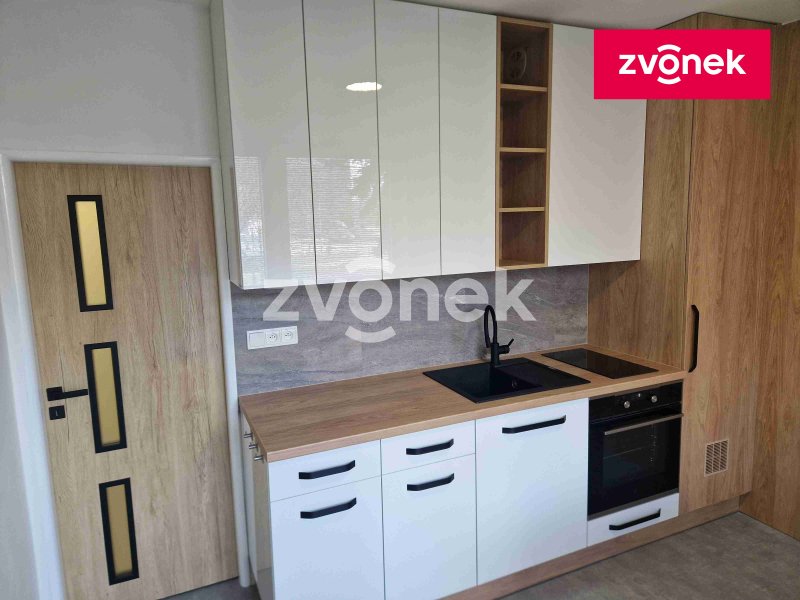 Pronájem bytu 1+1 po celkové rekonstrukci - lokalita Stará Tenice.