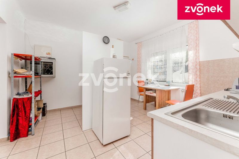 Prodej komerčního pozemku 4 200 m², Fryšták - Dolní Ves