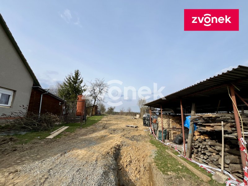 Stavební pozemek 798m², Veselá u Zlína