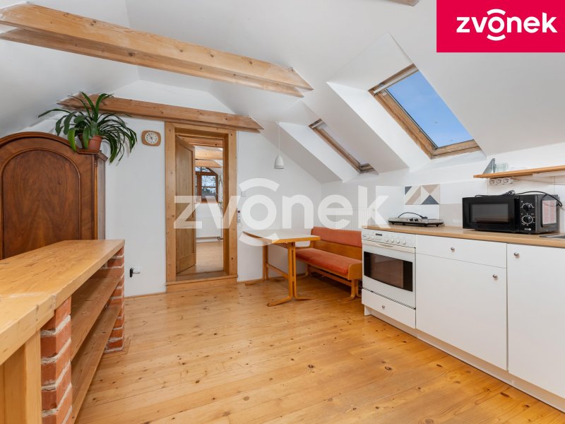 Rodinný dům s investičním potenciálem – Hvozdná u Zlína