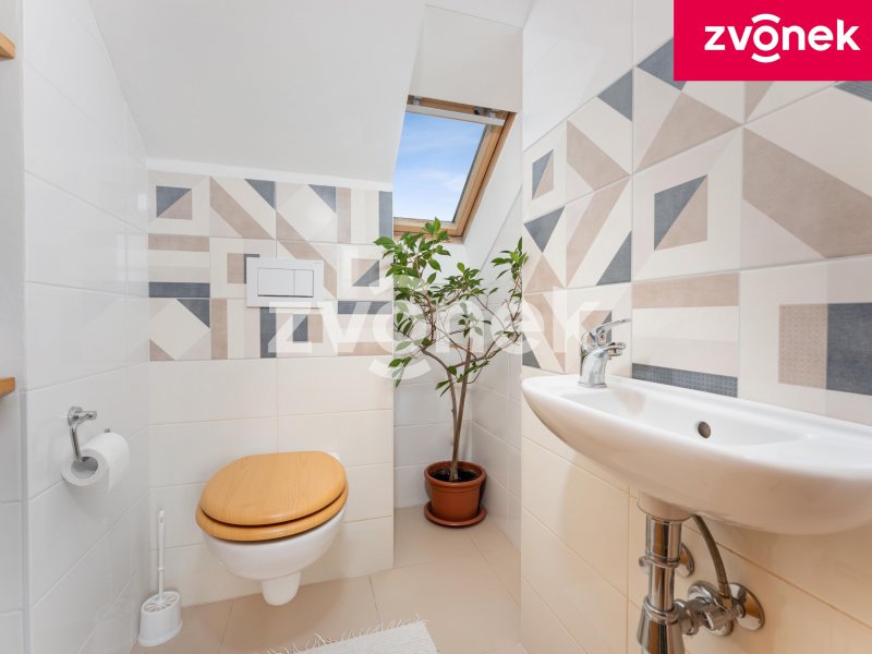 Rodinný dům s investičním potenciálem – Hvozdná u Zlína