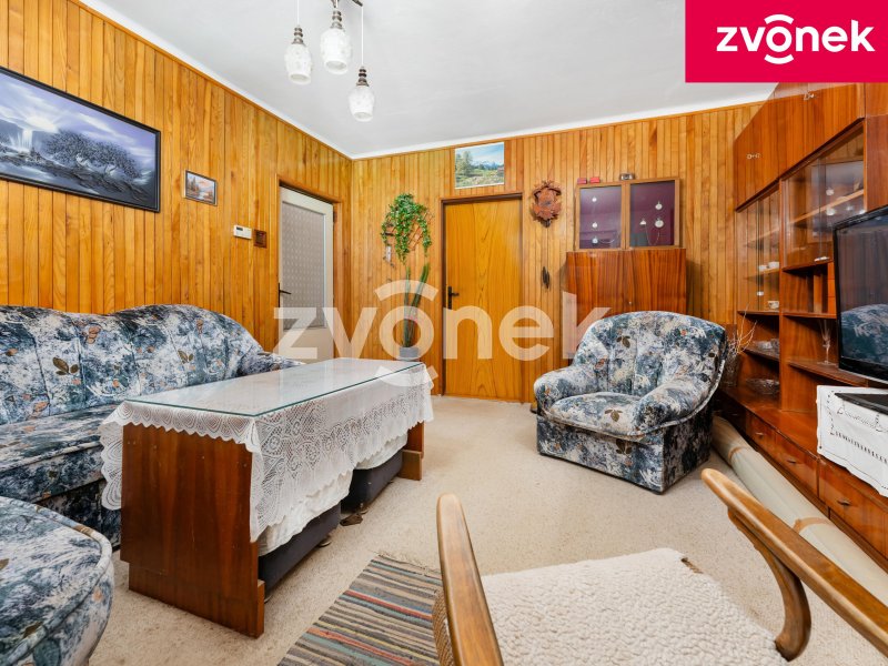 Rodinný domek Bohuslavice u Zlína, garáž, zahrada