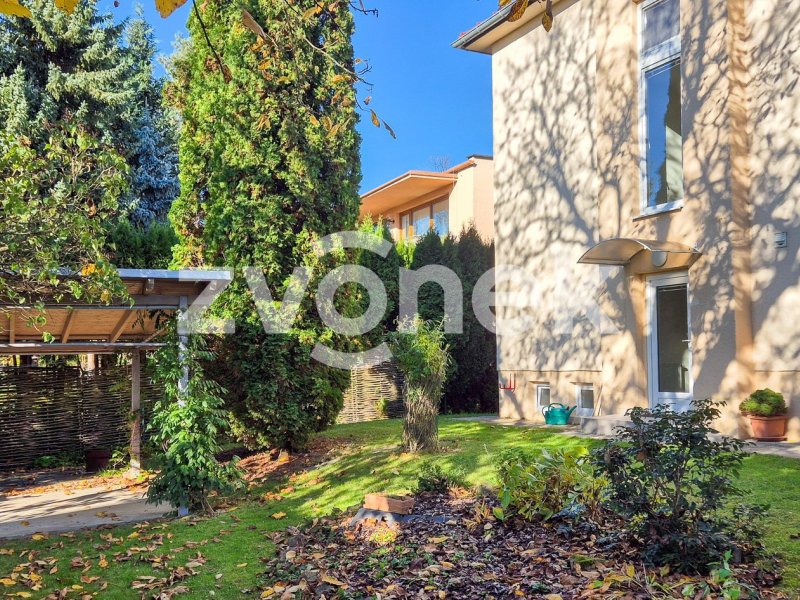 Rodinný dům Zlín - Kostelec, zahrada, 2 parkovací stání