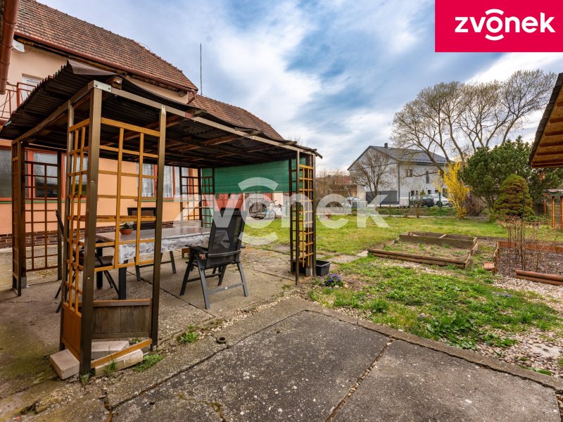 Prostorný rodinný dům se zahradou 1 050 m², garáží a velkým potenciálem – Bílovice u Uherského Hradiště