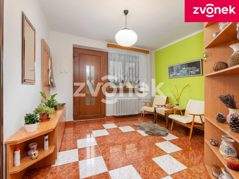 Prostorný rodinný dům se zahradou 1 050 m², garáží a velkým potenciálem – Bílovice u Uherského Hradiště