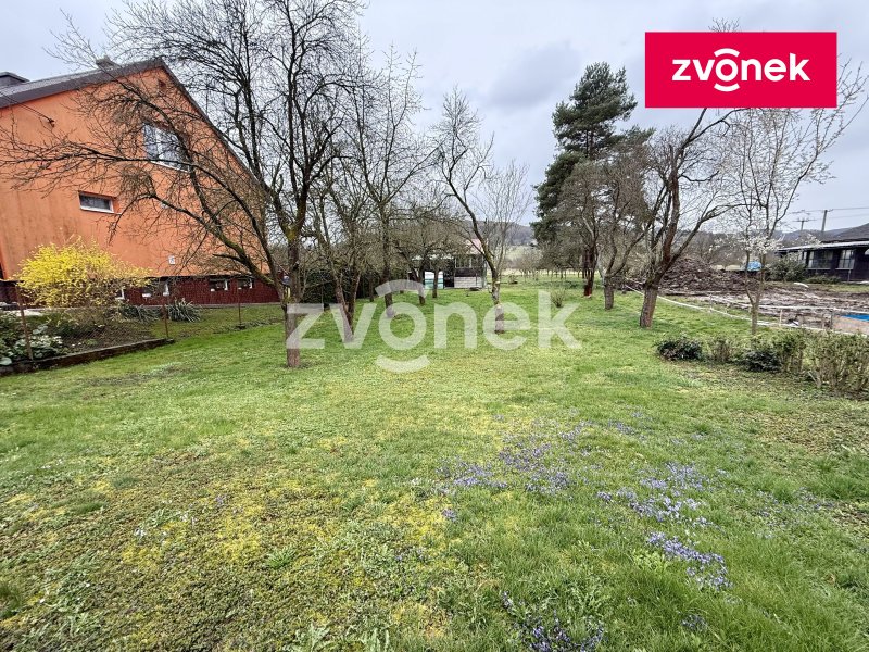 Stavební pozemek Zlín - Lužkovice, s chatou.