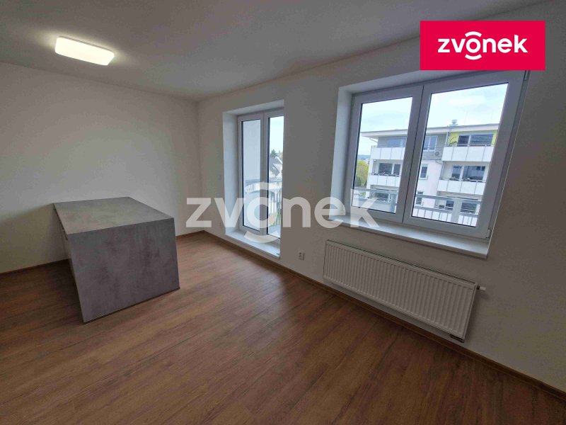 Pronájem bytu 1+kk na Zahrádkách.