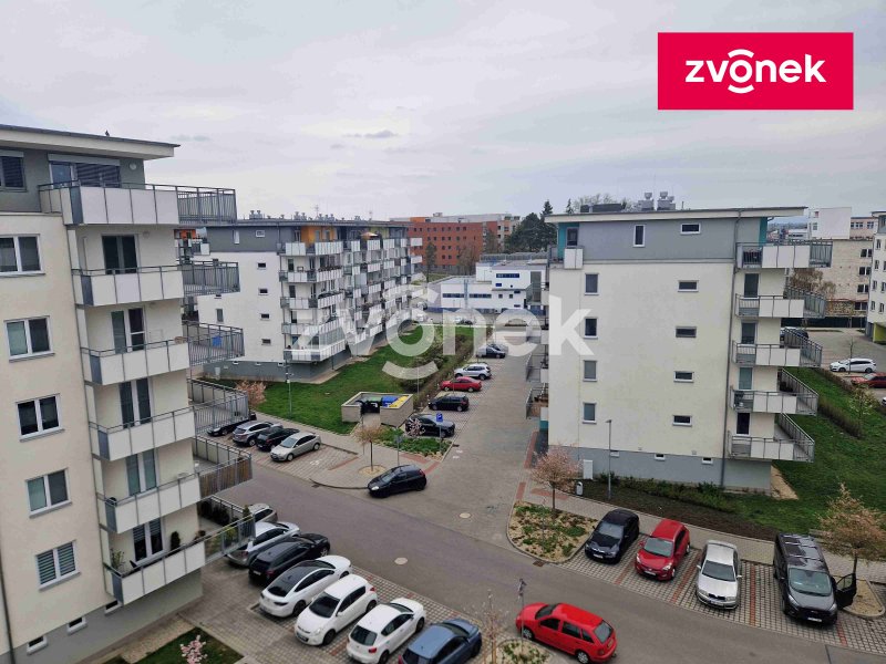 Pronájem bytu 1+kk na Zahrádkách.