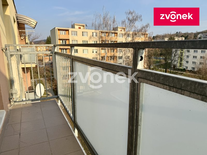 3+1 Malenovice, rekonstruovaný byt v pěkném a klidném prostředí