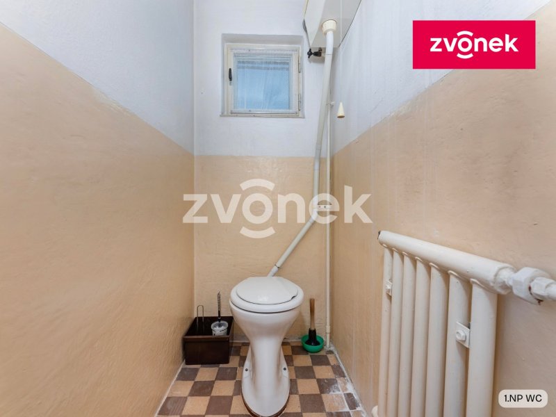 Rodinné sídlo s velkorysou zahradou 1 144 m² na prestižní adrese v Lukově