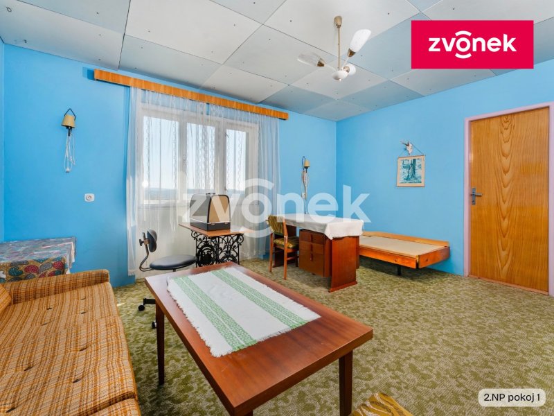 Rodinné sídlo s velkorysou zahradou 1 144 m² na prestižní adrese v Lukově