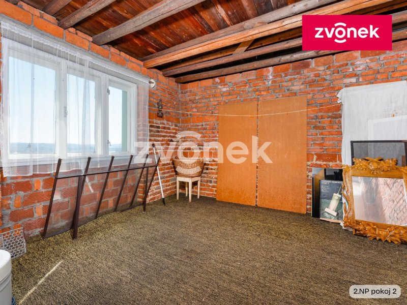 Rodinné sídlo s velkorysou zahradou 1 144 m² na prestižní adrese v Lukově