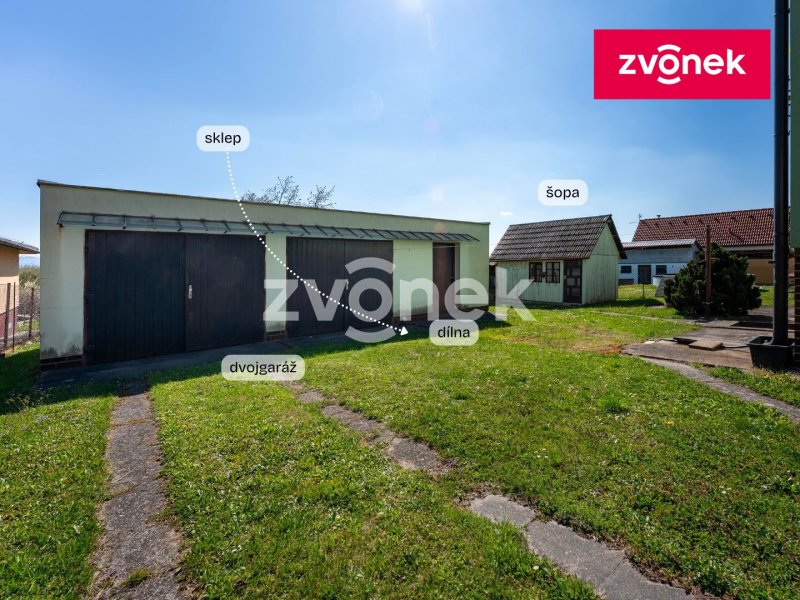 Rodinné sídlo s velkorysou zahradou 1 144 m² na prestižní adrese v Lukově