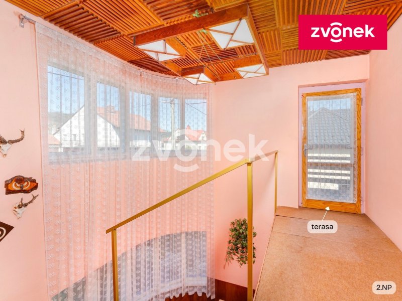 Rodinné sídlo s velkorysou zahradou 1 144 m² na prestižní adrese v Lukově