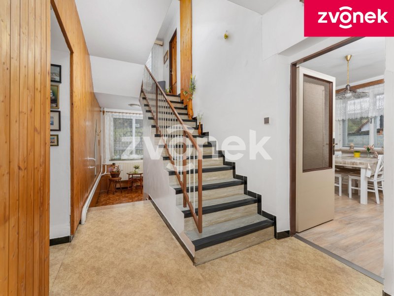 Prostorný dům v obci Ublo u Vizovic: Velká zahrada, dílna a potenciál pro podnikání