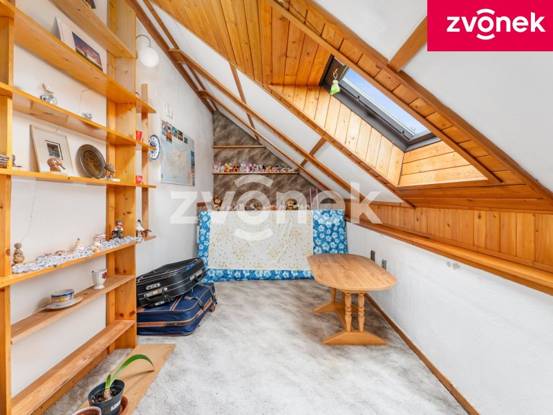 Prostorný dům v obci Ublo u Vizovic: Velká zahrada, dílna a potenciál pro podnikání