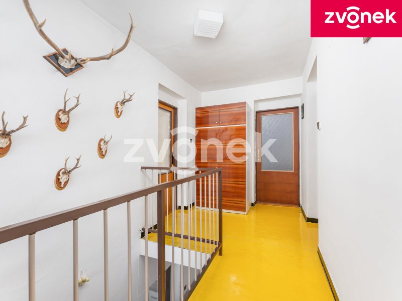 Prostorný dům v obci Ublo u Vizovic: Velká zahrada, dílna a potenciál pro podnikání