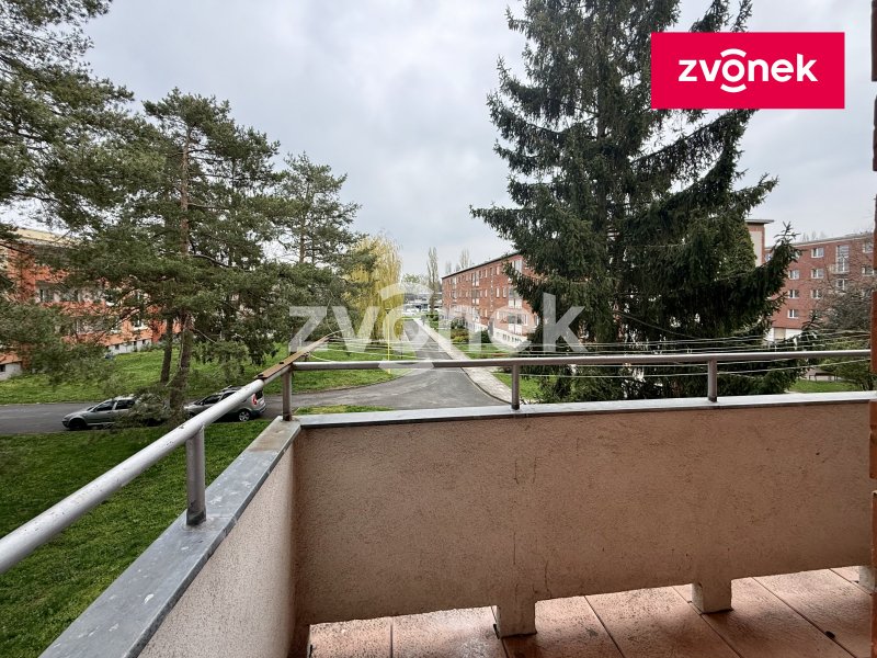 Byt 3+1 Otrokovice- Školní (Baťov), po rekonstrukci, zařízený, ihned k nastěhování.