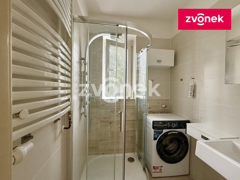 Byt 3+1 Otrokovice- Školní (Baťov), po rekonstrukci, zařízený, ihned k nastěhování.