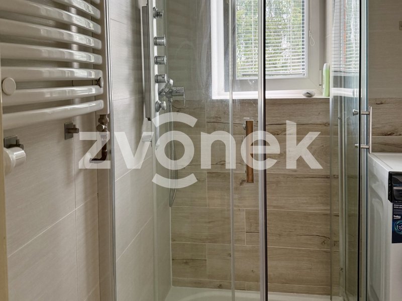 Byt 3+1 Otrokovice- Školní (Baťov), po rekonstrukci, zařízený, ihned k nastěhování.