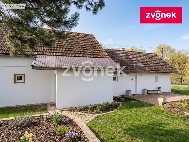 Dům ve Lhotsku s hotovými rozvody a zateplením. Dokončete si ho podle svého a bydlete ve vlastním!