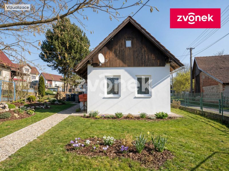 Dům ve Lhotsku s hotovými rozvody a zateplením. Dokončete si ho podle svého a bydlete ve vlastním!