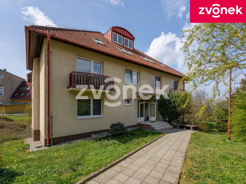 Prostorný, světlý byt 2+1, Zlín - Kudlov