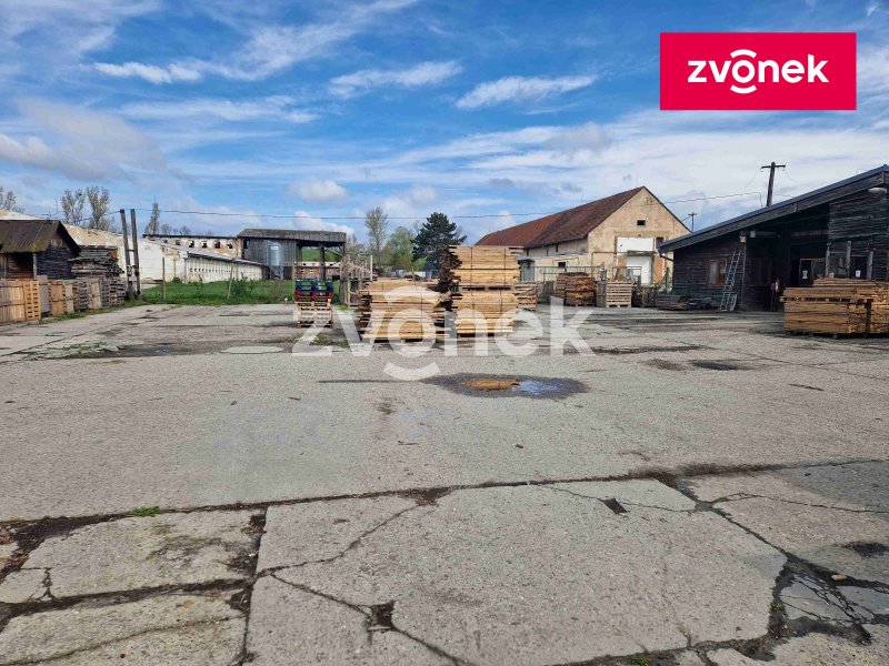 Prodej průmyslového areálu v obci Louka.
