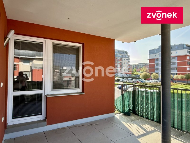 Byt 2+kk s velkou terasou Zlín - Zelinova, ihned volný.