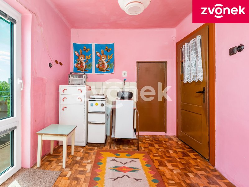 RD k rekonstrukci, Hrobice