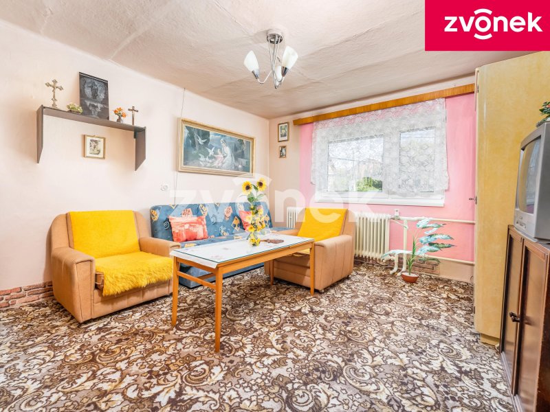 RD k rekonstrukci, Hrobice